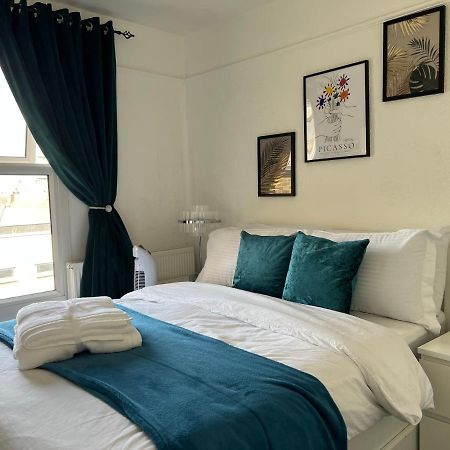 Апартаменти Luxury 1Bed Holiday Flat-10 Minutes From London Bridge & 3Mins Walk To Lewisham Dlr Екстер'єр фото
