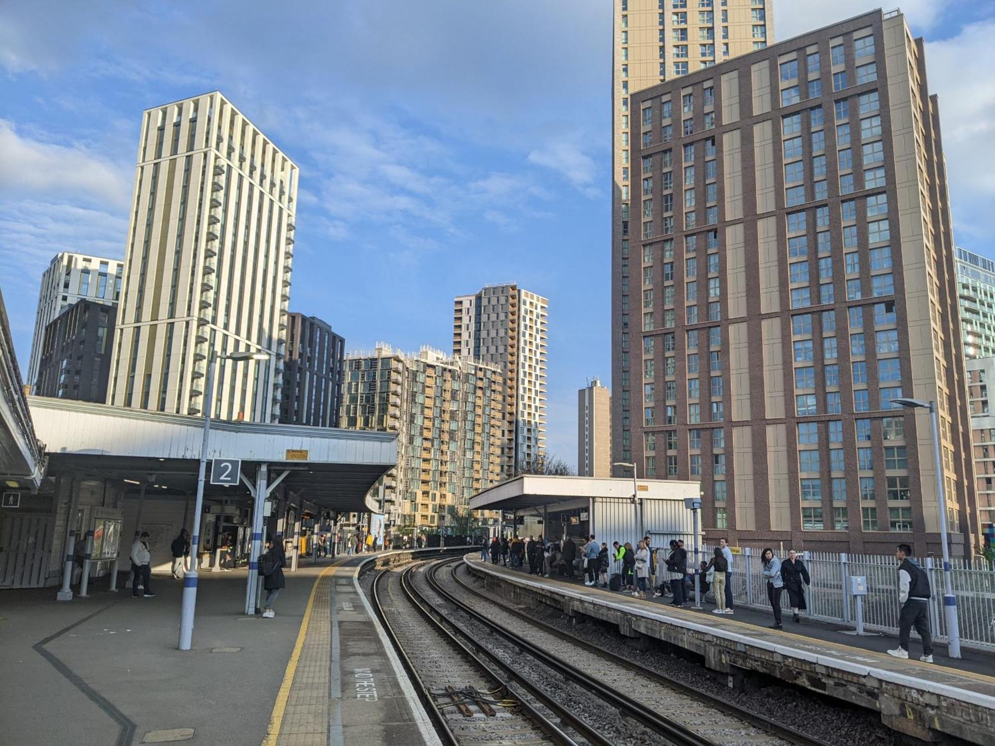 Апартаменти Luxury 1Bed Holiday Flat-10 Minutes From London Bridge & 3Mins Walk To Lewisham Dlr Екстер'єр фото